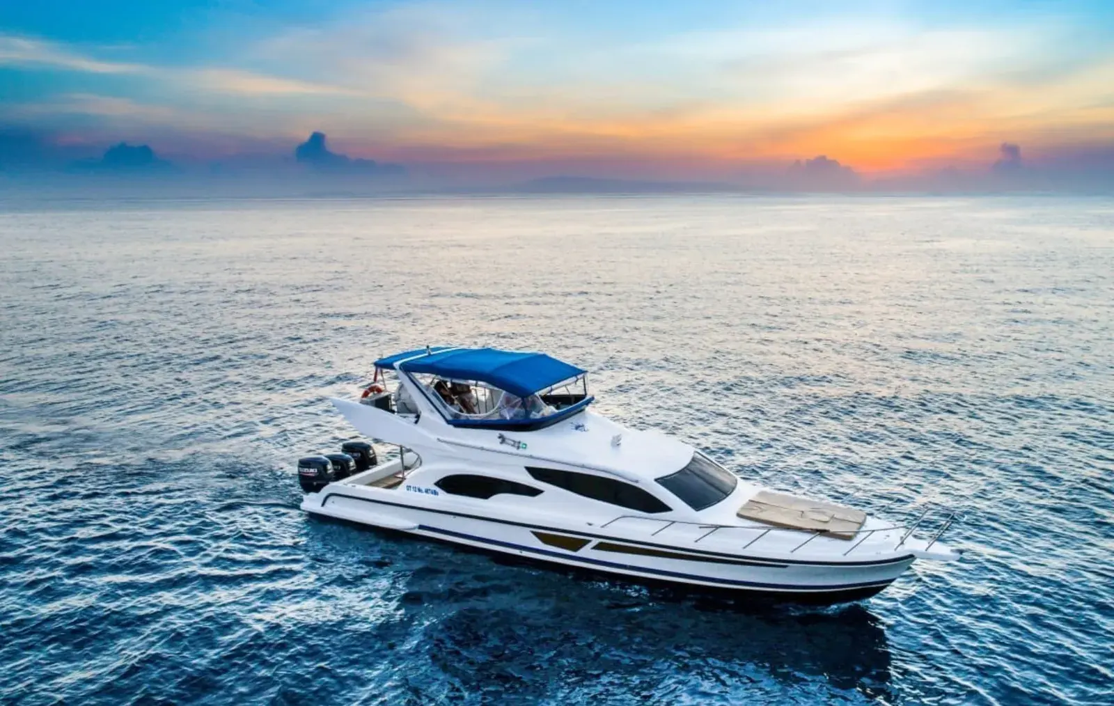 Fast Cruiser Yacht [4h service]