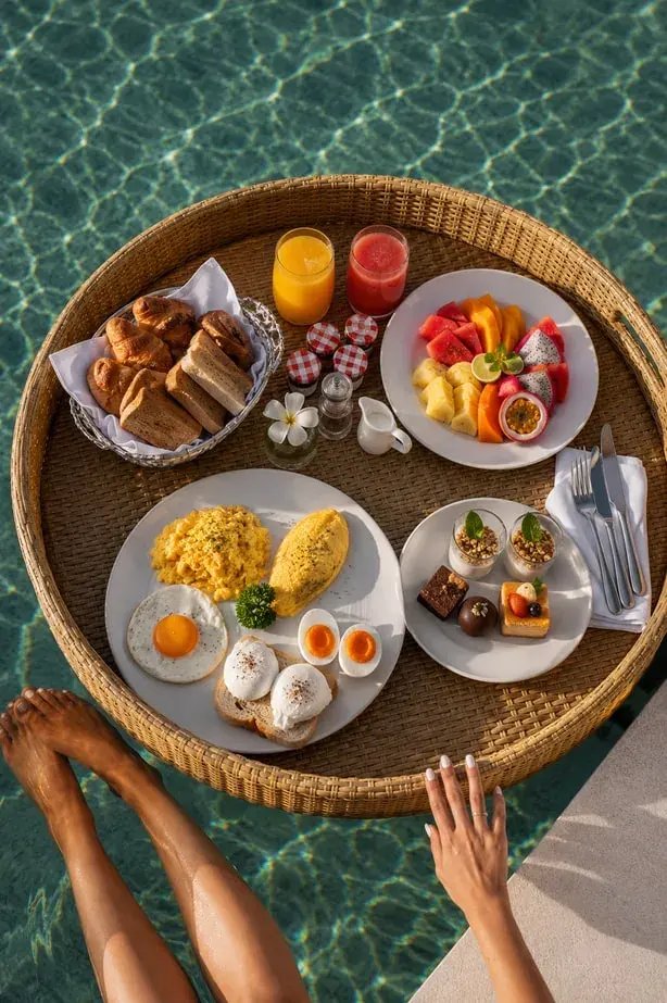 Floating Tray