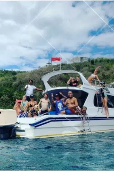 Large Speed Boat [4h service]